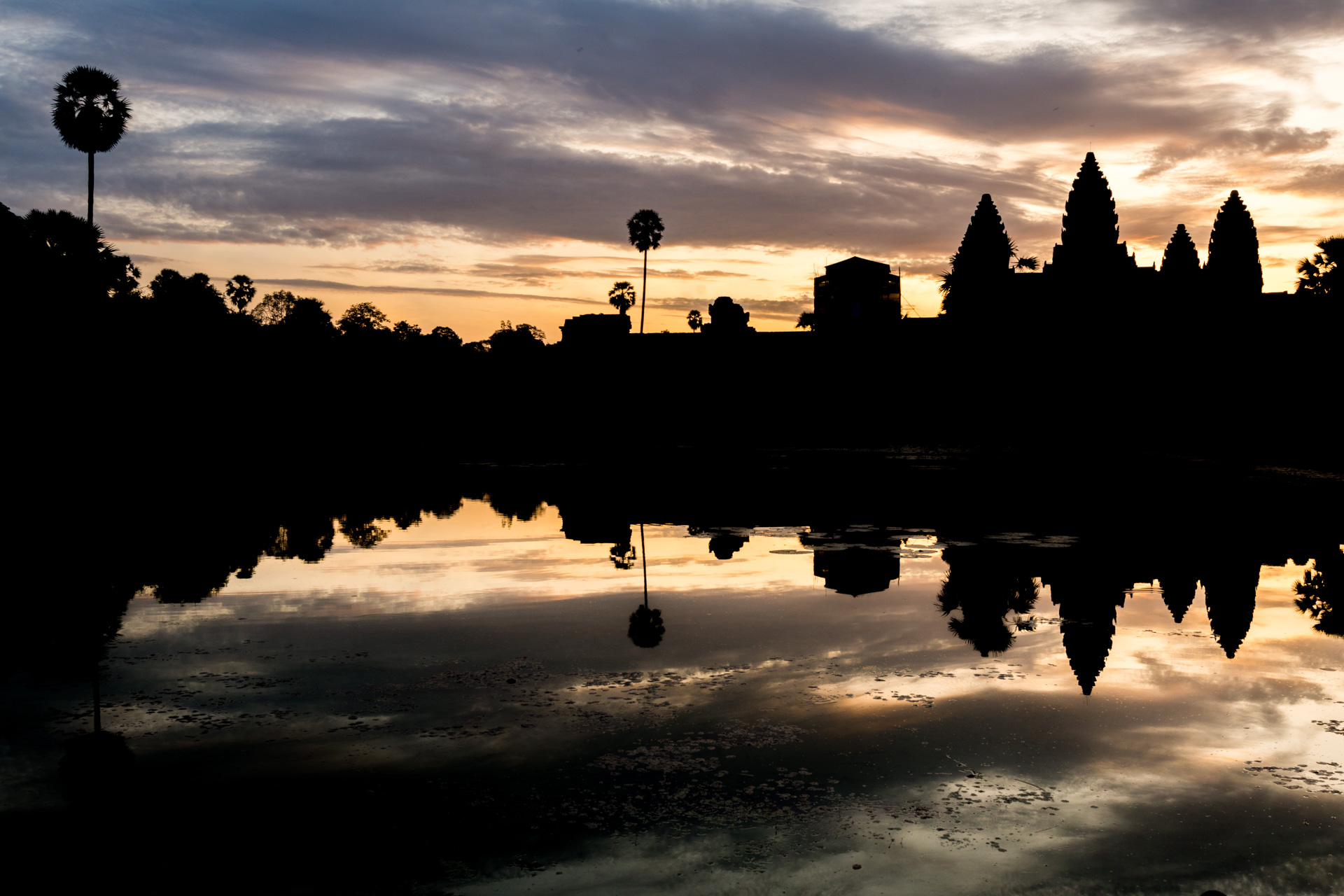 Angkor Wat Travel Photography Marco Schur Cambodia Kambodscha Reise Blog Tempel Asien Sunrise Sonnenaufgang 