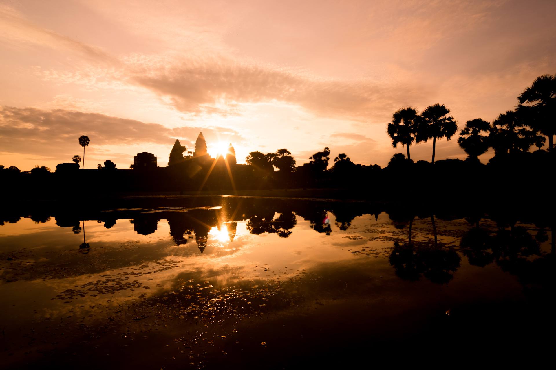 Angkor Wat Travel Photography Marco Schur Cambodia Kambodscha Reise Blog Tempel Asien Sunrise Sonnenaufgang
